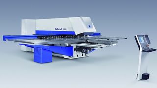Attraktives Maschinen-Design vereint mit höchster Funktionalität: die hochproduktive Stanzmaschine Tru-Punch 5000. Bilder: Trumpf (Archiv: Vogel Business Media)