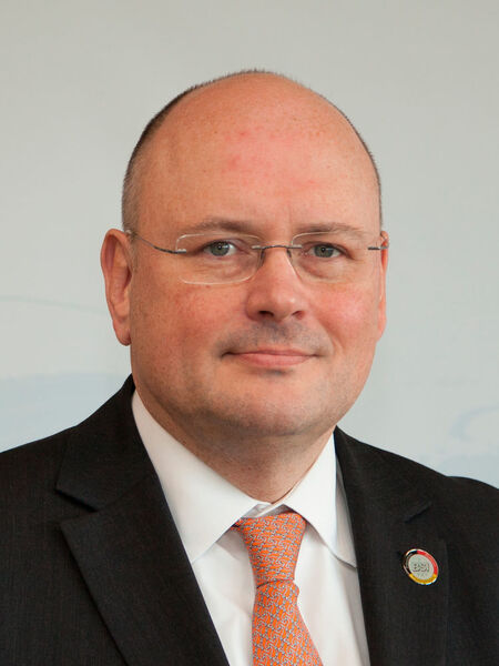 Arne Schönbohm, Präsident des BSI,  weist darauf hin, dass IT-Sicherheit die Basis der Digitalisierung ist (© BSI)