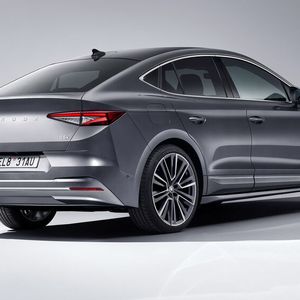 Voll-LED-Rückleuchten mit animierten Blinkern und Coming-Home- bzw. Leaving-Home-Funktion sind im L&K Serienstandard.(Bild:  Skoda)