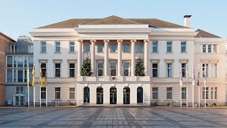 Die Stadt Krefeld legte beim Bau des neuen Rechenzentrums im Rathaus großen Wert auf die Installation einer zukunftsfähigen und dauerhaft angelegten passiven Infrastruktur.  (Stadt Krefeld)