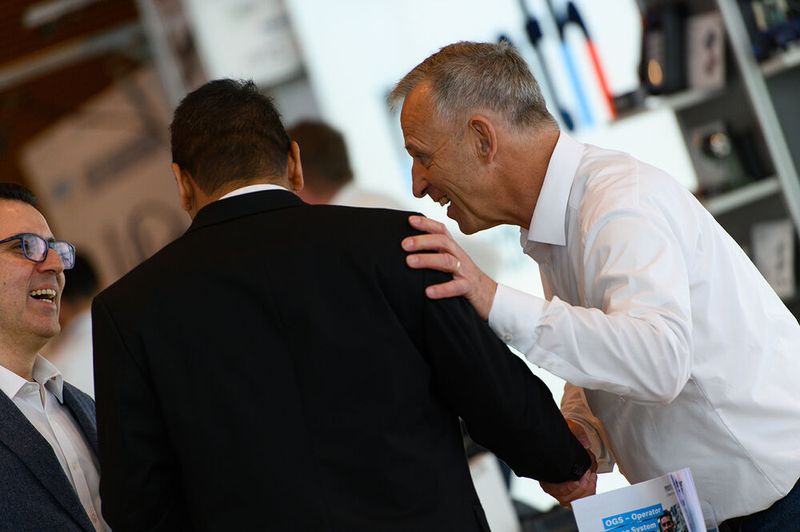 Der rege Fachaustausch überzeugt jedes Mal aufs Neue Teilnehmer und Aussteller der Schraubtec. (Bild: Stefan Stark/VCG)