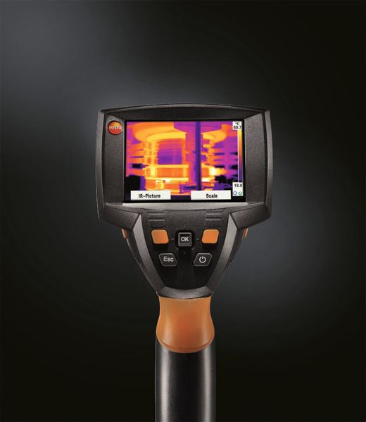 Eine grundsätzliche Unterscheidung der Kameras betrifft die Bauform: lieber Camcorder oder Pistolen-Form? Beide Formate haben ihre Vor- und Nachteile. Hier im Bild die Testo 875i mit 3,5 Zoll-Display. (Testo)