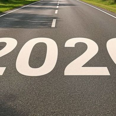 Das neue Jahr bringt viele Änderungen für die Autobranche mit, dank fortschreitender Digitalisierung auch einige Erleichterungen.  (Bild: KI-generiert)