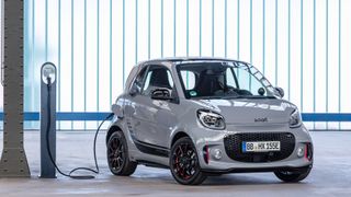 Der Smart Fortwo ist voraussichtlich nur noch bis Ende April 2023 bestellbar. (Bild: Daimler AG)