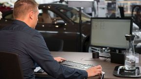 Mit ihrer Betrugsmasche versuchen Unbekannte meist per Mail Kontakt zum Autohaus zu erhalten. Die darin hinterlegten Kontaktdaten führen jedoch auf gefälschte Seiten.  (Bild: ProMotor)