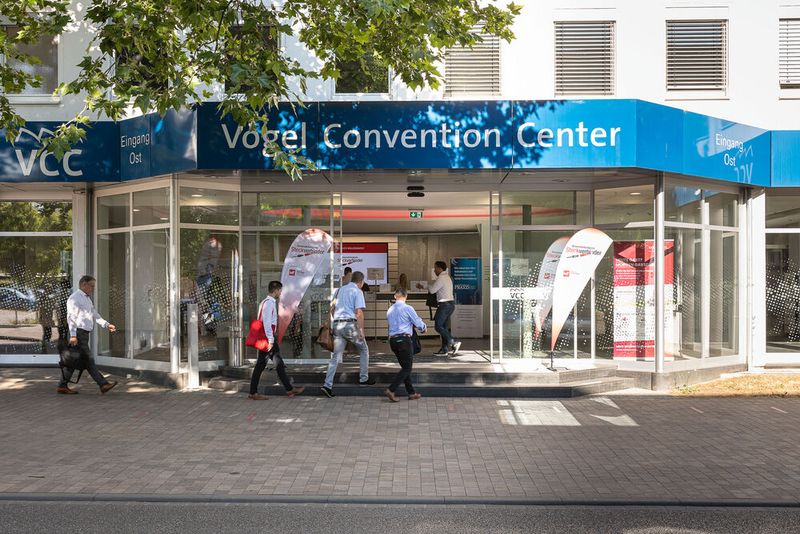 16. Anwenderkongress Steckverbinder: Der erste Steckverbinder-Tag am 5. Juli 2022 fokussierte neue Technologien und Trends wie den intelligenten Steckverbinder und KI in der Qualitätskontrolle, die additive Serienfertigung von Steckverbinder, DC-Verbindungstechnik, modulare Steckverbinder sowie messtechnische Verfahren. (Bild: Elektronikpraxis)