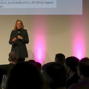 Claudia Kemfert vom DIW Berlin wirft einen kritischen Blick auf die deutsche Wirtschaft.