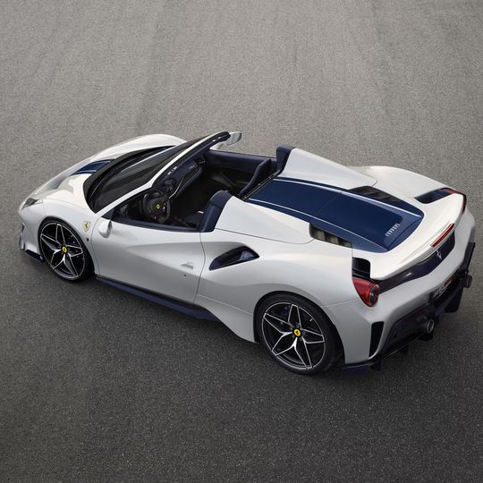 Den Ferrari 488 Pista gibt es jetzt auch als Cabrio.(Bild:  Ferrari)