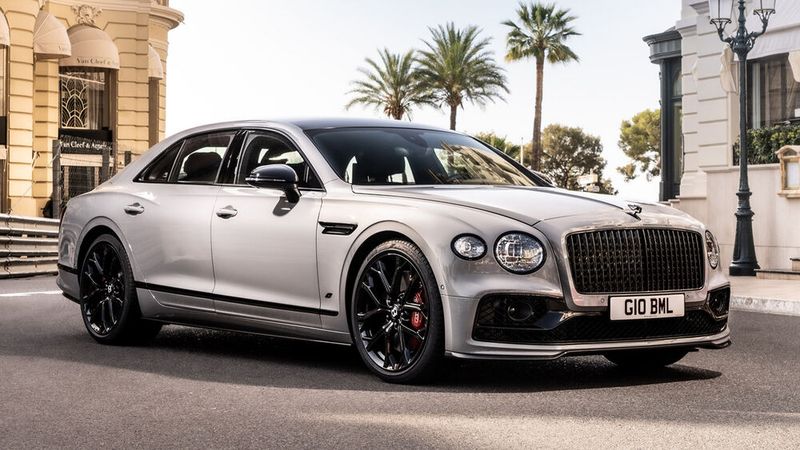 Die neuen Flying Spur S-Modelle sind mit 4,0-Liter-V8-Motor oder V6-Hybridantrieb erhältlich. (Bild: Autoren-Union Mobilität / Bentley)