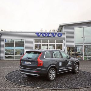(Volvo)