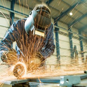 Winkelschleifer im Dauereinsatz: Robustheit, Überlastfähigkeit und geringe Vibrationen waren wichtige Faktoren bei der Kaufentscheidung.