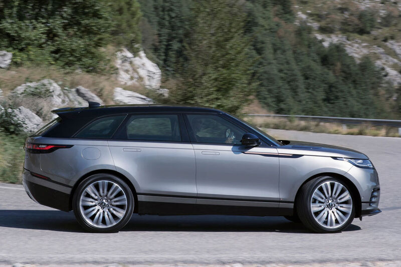 Auch Tempo machen kann das neue Modell: Ein V6-Benziner mit 380 PS wuchtet das SUV in 5,7 Sekunden auf 100 km/h.  (Land Rover)