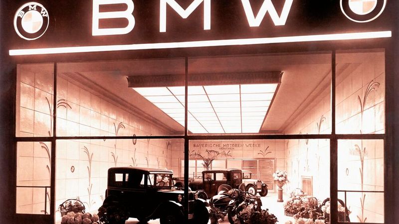 Die Wurzeln von BMW liegen 1916 in der Produktion von Flugmotoren, daraus ging zwölf Jahre später der Automobilhersteller BMW hervor. (Bild: BMW)