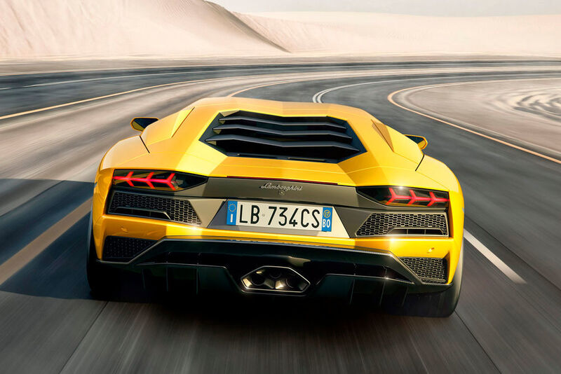 Unter anderem sorgt ein neuer Heckdiffusor für bessere Abtrieb beim Aventador. (Lamborghini)