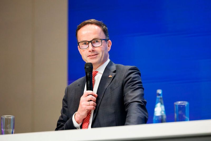 Jochen Köckler, CEO der Deutsche Messe AG, begrüßte die Teilnehmer des Summit. (Bild: bundesfoto/Bernd Lammel)