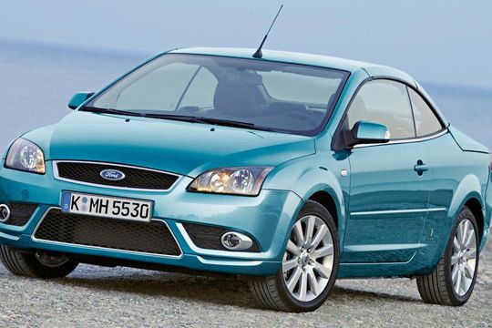 In den 80er Jahren galt Ford als echte Cabrio-Marke. Bei der Wortsymbiose aus Ford und Cabriolet denken viele an den alten Ford Escort. Jetzt gibt es ein neues Modell: den Focus CC. (Archiv: Vogel Business Media)