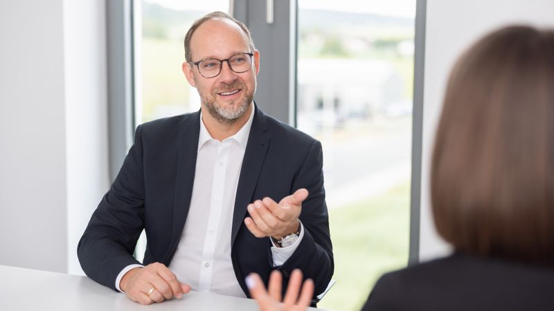 Nico Gerhardt beobachtet einen Trend hin zum intelligenten Antriebsstrang. Bei Kupplungen geht es dabei unter anderem um integrierte Sensorik. (Archivbild)(Bild:  R+W)