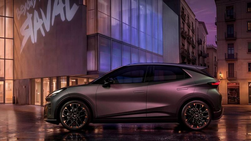 Der Raval ist nur etwas über vier Meter lang. (Bild: Cupra)