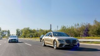 Mercedes-Benz hat eine offizielle Genehmigung erhalten und darf hochautomatisierte Fahrsysteme nach Level 3 in Peking testen. (Bild: © Mercedes-Benz AG)