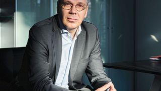 BV-Med-Geschäftsführer Dr. Marc-Pierre Möll: „Diese Zahlen unserer Herbstumfrage bestätigen, dass wir jetzt die im Koalitionsvertrag angekündigte Stärkung des Medizintechnik-Standorts Deutschland angehen müssen und eine Entlastung der Unternehmen von starker Bürokratie dringend benötigen.“ (Bild: BV-Med/Darius Ramazani)