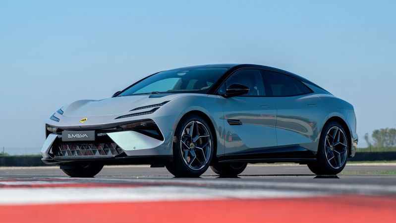 Der Emeya ist so ziemlich das Gegenteil eines klassischen Lotus.(Bild:  Lotus)