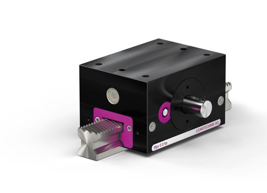 Extrem präzise: Das neue Lifgo hp-Zahnstangengetriebe erreicht eine Positioniergenauigkeit von bis zu zwei Mikrometern.(Bild:  Leantechnik)