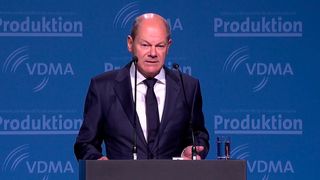 Bundeskanzler Olaf Scholz bei seiner Rede beim Deutschen Maschinenbaugipfel. (Bild: MM Maschinenmarkt)