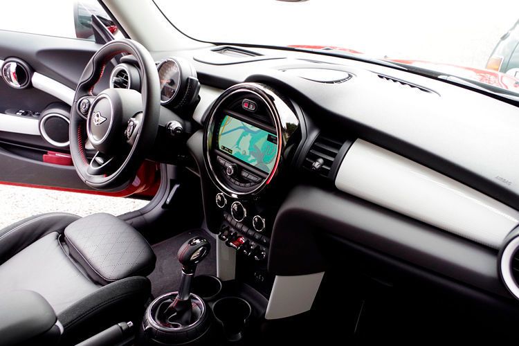 ... etwas verspielter geht es im neuen Mini zu. (Foto: Patrick Broich/SP-X)