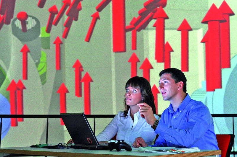 Forscher des  Fraunhofer-Institut für Fabrikbetrieb und -automatisierung IFF in Magdeburg entwickeln eine Software, die Bewegungsabläufe sichtbar macht.  (Bild: Fraunhofer)