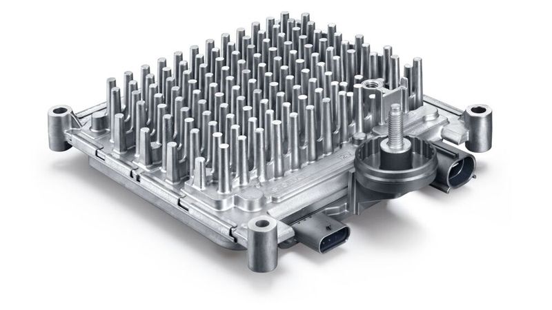 Der 48V-DC/DC-Wandler sorgt für eine nahtlose Verbindung des 12V- und des 48V-Bordnetzes in Mild-Hybriden. (Bild: Schaeffler)