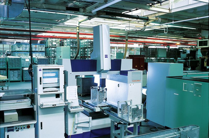 Qualitätsaussagen lassen sich effizienter gestalten, wenn Mess- und Prüftechnik direkt in die Fertigungslinie integriert werden. (Bild: Zeiss)
