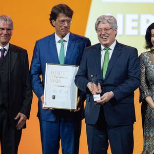 Schweizer Startup BTRY erhält den Hermes Startup Award 2026 für ihre ultradünnen, vollständig flexiblen Feststoffbatterien. Den Hermes Award 2026 gewinnt Schaeffler für eine Plattform für hochintegrierte Aktuatoren, welche speziell für die Anwendung in den Gelenken von humanoiden Robotern konstruiert wurde.(Bild:  Deutsche Messe AG)
