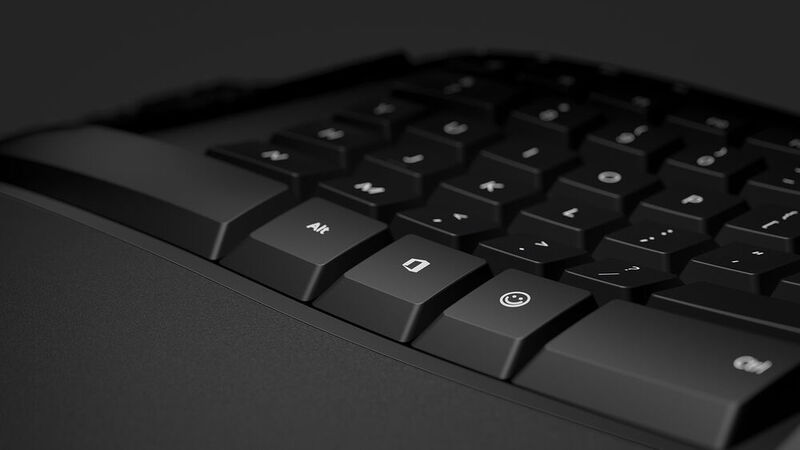 Auf dem Keyboard hat Microsoft eine spezielle Office-Taste sowie eine Emoji-Taste untergebracht. (Microsoft)