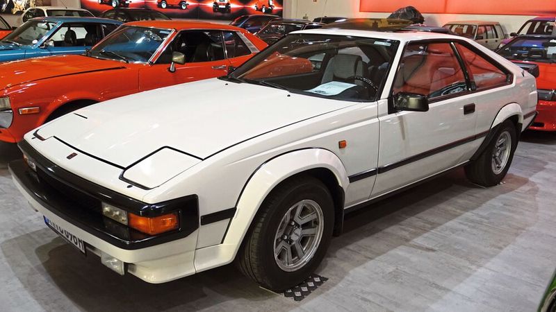 Sexappeal: Der Celica Supra mit klassischem Heckantrieb war ein überaus beliebtes Modell bei sportlich ambitionierten Fahrern. Und zugleich war er Toyota-typisch robust.  (Bild: Dominsky – »kfz-betrieb« )