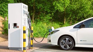 Die Förderung von neuen E-Autos sorgt beim Handel mit gebrauchten Stromern für Probleme. (Bild: Nissan)