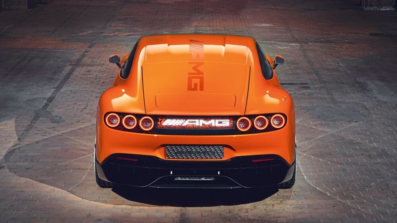 Auf eine Heckscheibe hat man bei diesem Ausblick verzichtet. (Bild: Mercedes-Benz)