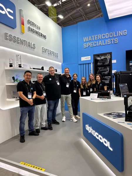 Das Alphacool Team ist noch fit für die ganze Woche. (Bild: Vogel IT-Medien)