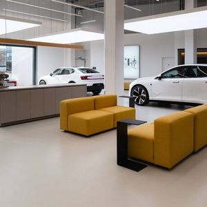 Der neue Münchner Polestar-Space ist die deutschlandweit größte Repräsentanz der schwedischen Elektromarke.(Bild:  Polestar)