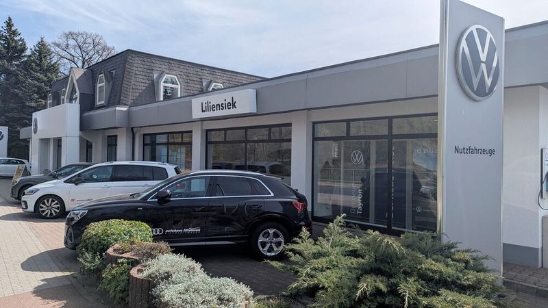 Das Stammhaus in Dippoldiswalde bleibt weiterhin die Anlaufstelle für das traditionelle Privatkundengeschäft im Autohaus Liliensiek. (Bild: Rosenow – VCG)