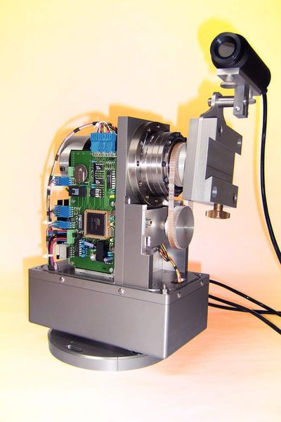 Der Suntracker ist mit widerstandsfähiger Technik  für den weltweiten Einsatz gerüstet. Lediglich am Äquator muss ein Null-Grad-Adapter die Ausrichtung unterstützen.  Bild: Dr. Schulz & Partner GmbH (Archiv: Vogel Business Media)