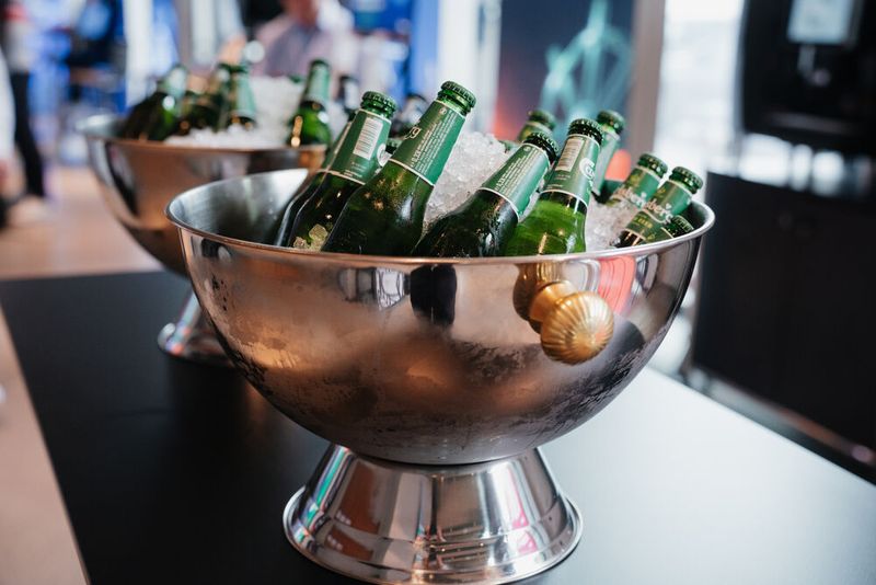 Eine wohlverdiente Erfrischung, bevor es mit den letzten Highlights des Tages weitergeht. (Bild: Manuel Emme Fotografie / Vogel IT-Akademie)