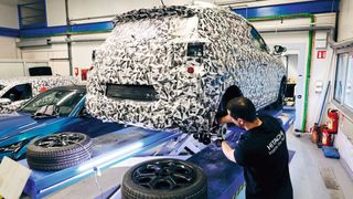 Bei der Entwicklung von Bremsen stehen zahlreiche Tests und Prüfungen an, bevor das System reif für die Straße ist.  (Bild: Hitachi Astemo / anaelb.com)