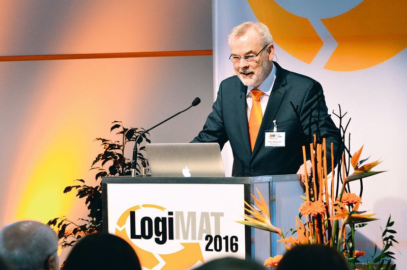 «Auf der Logimat kommen Messegäste aus aller Welt zusammen, um auf der Premium-Plattform für Intralogistik-Innovationen Geschäfte abzuschliessen», sagt der Veranstalter der Logimat Peter Kazander von Euroexpo. (Nicolas Maack)