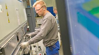 Industrie 4.0 und Blechbearbeitung führt derzeit der Osnabrücker Aufzughersteller Osma zusammen. (Bild: LVD)