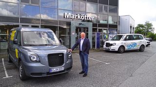 Ralf Markötter, Geschäftsführer des Autohauses Markötter, hat mit LEVC einen Fuß in die kommunale Mobilität gesetzt. (Bild: Markötter)