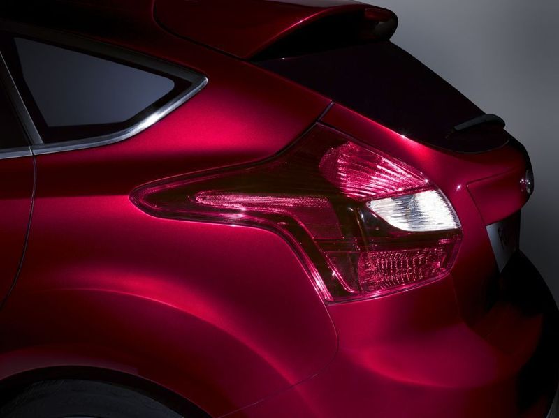 ... sichtbar wird dies ebenso an der Heckpartie ... (Archiv: Vogel Business Media)