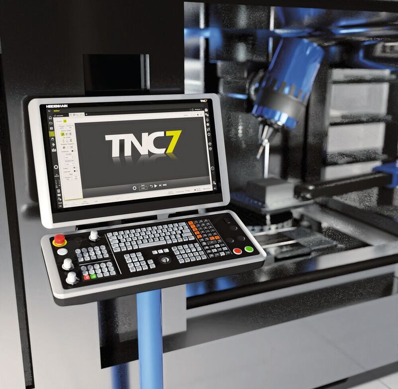 Die Oberfläche der TNC7 wurde von Grund auf neu entwickelt und läuft auf einer leistungsfähigen Hardware und entspiegeltem 24‘‘-Full-HD-Bildschirm.