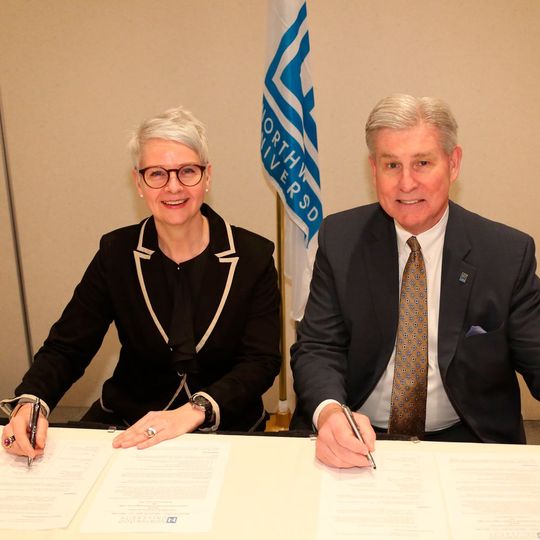 Partnerschaft steht: ZDK-Geschäftsführerin Birgit Behrens und Keith A. Pretty, Präsident der Northwood University.(Bild:  Promotor)