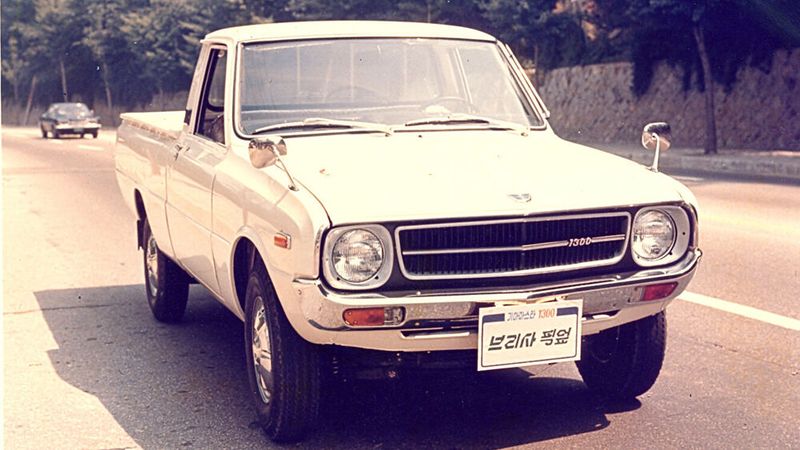 Noch vor Beginn der Pkw-Produktion prägte Kia den koreanischen Nutzfahrzeugmarkt. Die Pick-up-Variante des Brisa war ab 1973 das erste koreanische Exportauto. (Bild: Kia)