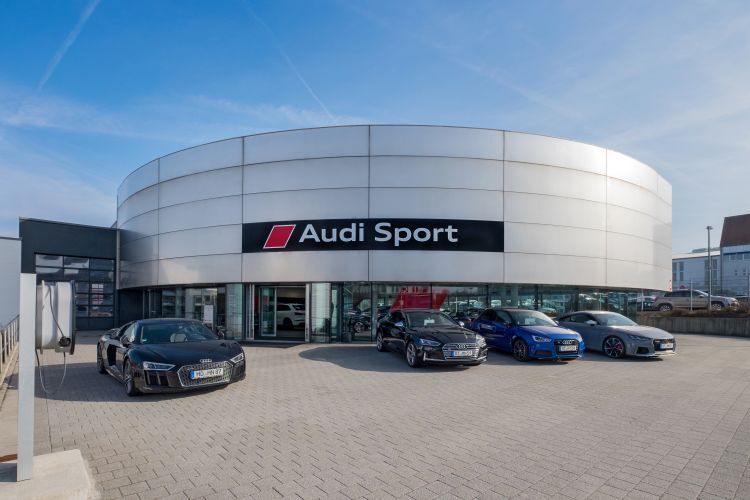 Motor Nützel verkauft unter dem herstellereigenen Label „Audi Sport“ künftig in einem separaten Showroom ausschließlich die besonders leistungsstarken und exklusiven Modelle der Marke. (Anna Lena Straßer)